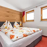 Guest house Lechner Living Apartments Wald im Pinzgau