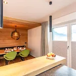 Lechner Living Apartments Guest house *