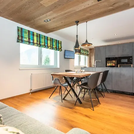 Lechner Living Apartments *