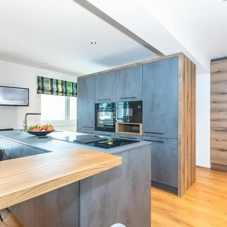 Guest house Lechner Living Apartments *