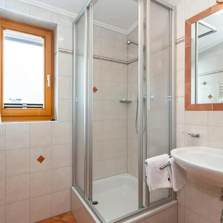 ゲストハウス Lechner Living