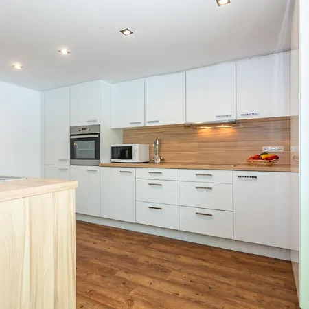 Lechner Living بيت ضيافة