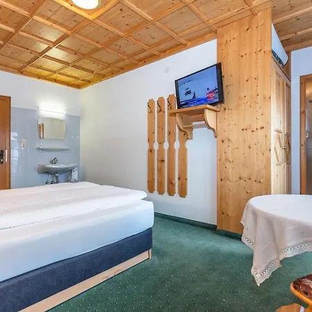 Lechner Living Πανσιόν *