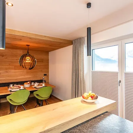 Lechner Living Πανσιόν *