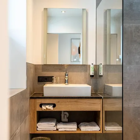 ゲストハウス Lechner Living *